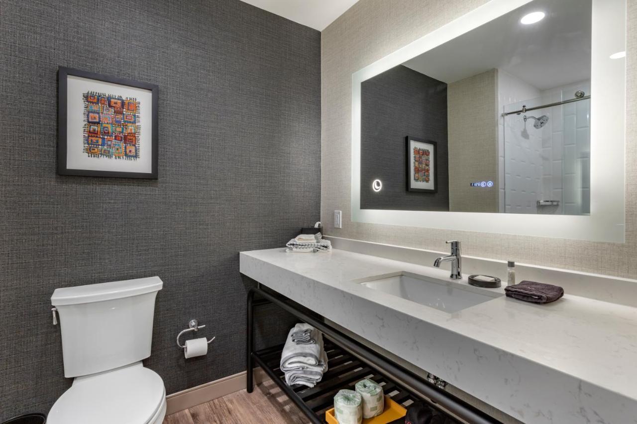 Cambria Hotel Columbia Downtown The Vista Bagian luar foto