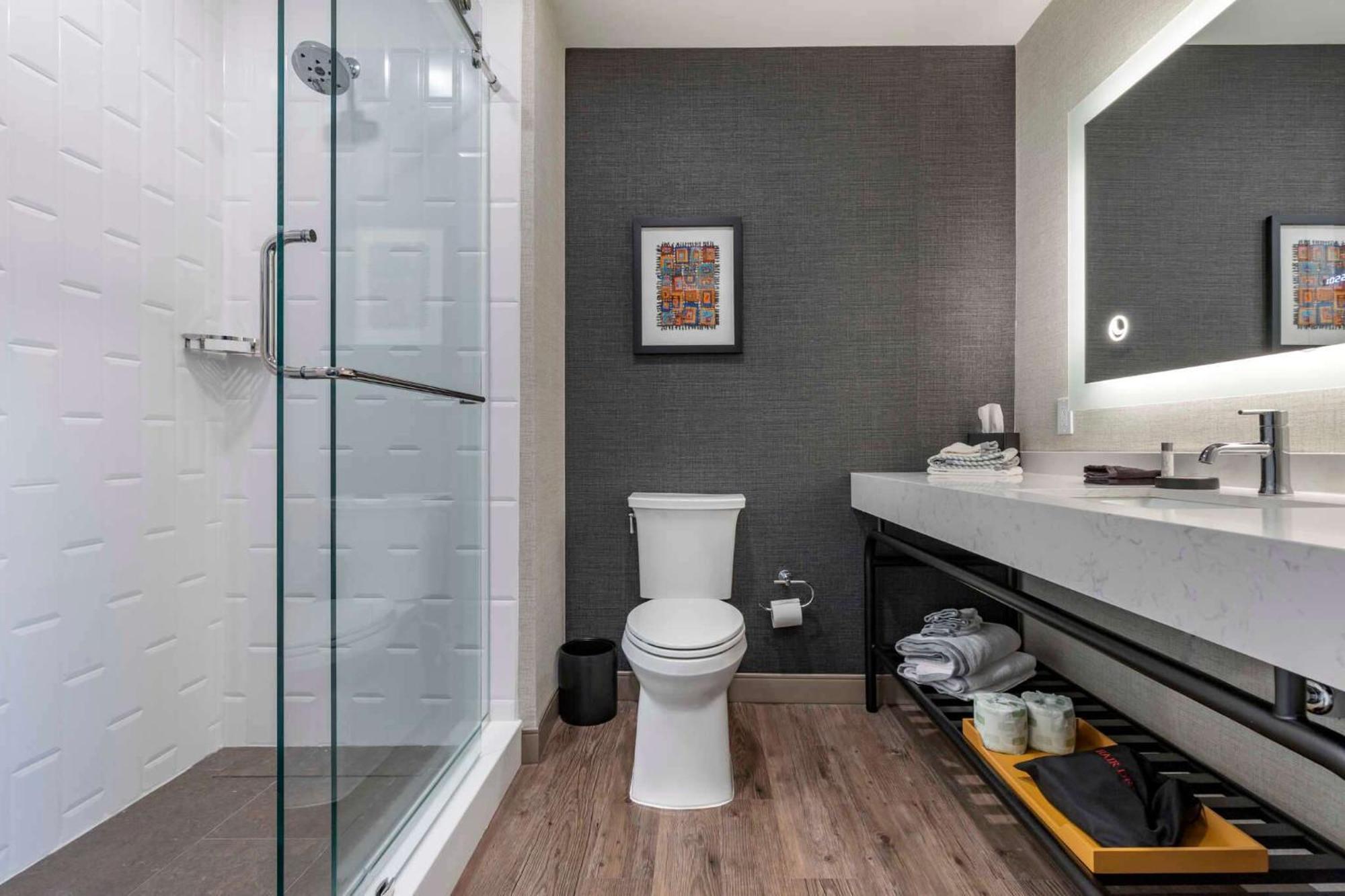Cambria Hotel Columbia Downtown The Vista Bagian luar foto