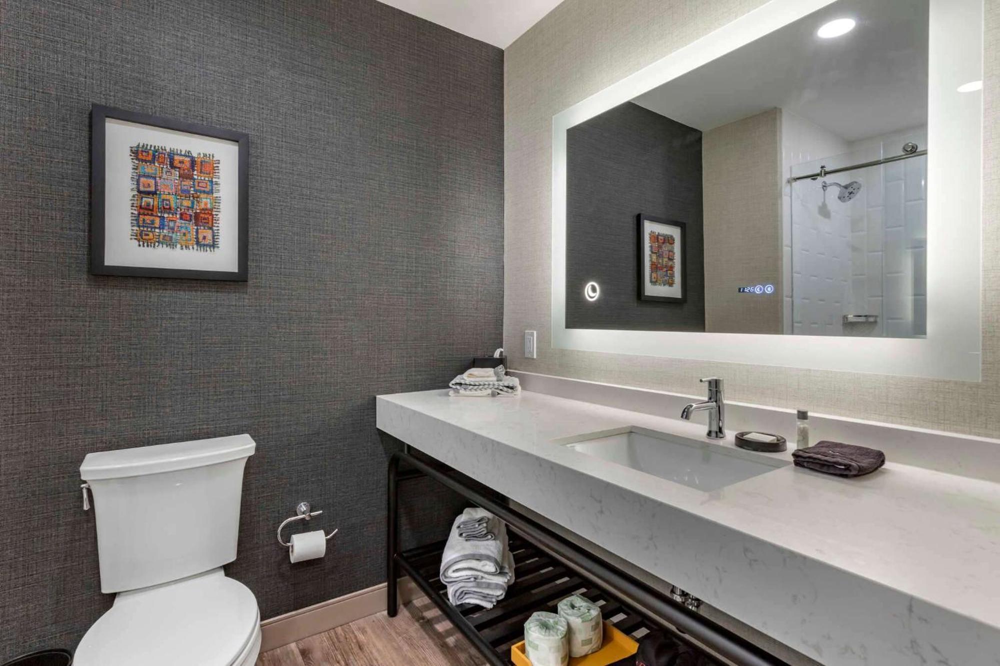 Cambria Hotel Columbia Downtown The Vista Bagian luar foto